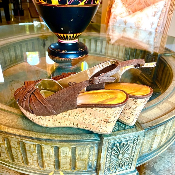 Nine West Women’s Size 9 Linen Blend Brown Strap with Cork Wedge Heels/Boho - Picture 4 of 6